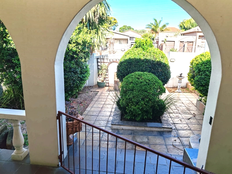 5 Bedroom Property for Sale in Bothasrus Eastern Cape